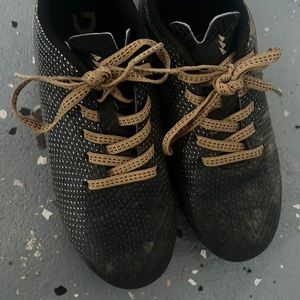 Like new soccer cleats
